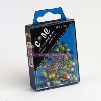 Caixa de alfinetes coloridos com tampa azul