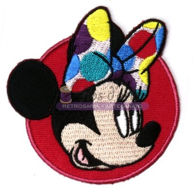 Bordado redondo de Minnie Mouse com laço colorido