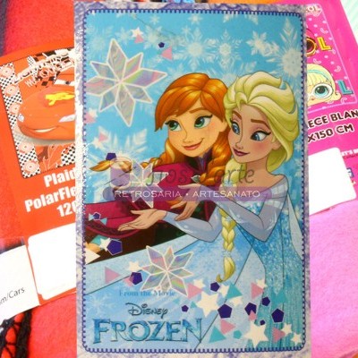 Cobertores de criança com personagens Disney Frozen, textura suave e cores vibrantes.