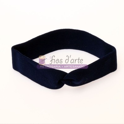 Faixa elástica preta de tecido com torção central