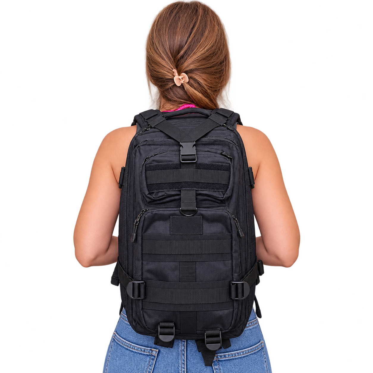Mochila preta tática com bolsos e fivelas vista de costas