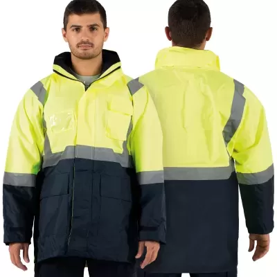 Casaco de trabalho impermeável amarelo fluorescente e azul escuro com fitas refletoras.