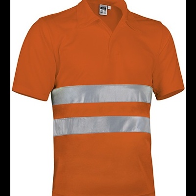 Camisola polo laranja com faixas reflexivas prateadas na frente e gola clássica
