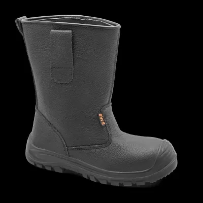 Bota de trabalho preta com sola antiderrapante e etiqueta SWS