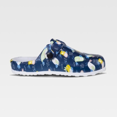 Socas&#x20;estampadas&#x20;ultraleve&#x20;em&#x20;EVA.&#x20;Fivela&#x20;ajust&#x00E1;vel&#x20;no&#x20;calcanhar.