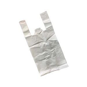 Saco plástico branco com alças e textura lisa sobre fundo branco