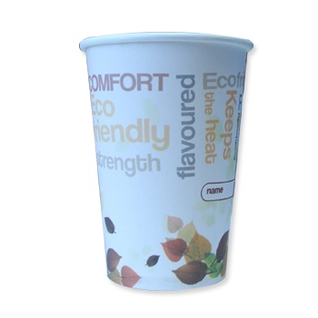 Copo descartável de papel com palavras e decoração de folhas coloridas