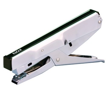 Grampeador metálico prateado com detalhes pretos e texto EAGLE