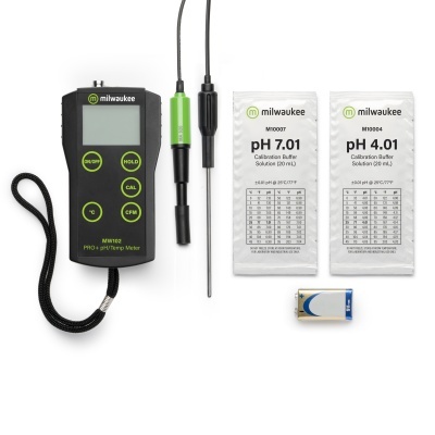 Medidor digital de pH e temperatura com soluções tampão e bateria.