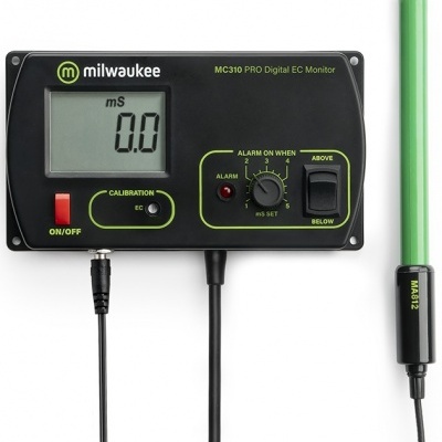 Monitor digital Milwaukee MC310 PRO Digital EC com sonda verde e ecrã LCD