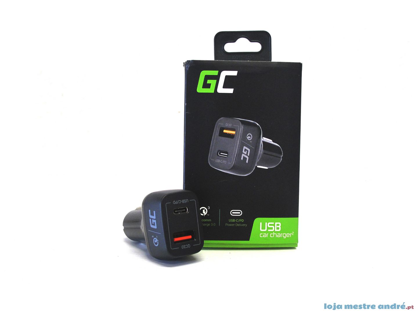Carregador para Carro Green Cell USB type C e USB 3.0 Carregador de carro USB GC preto com duas entradas ao lado da embalagem preta e verde