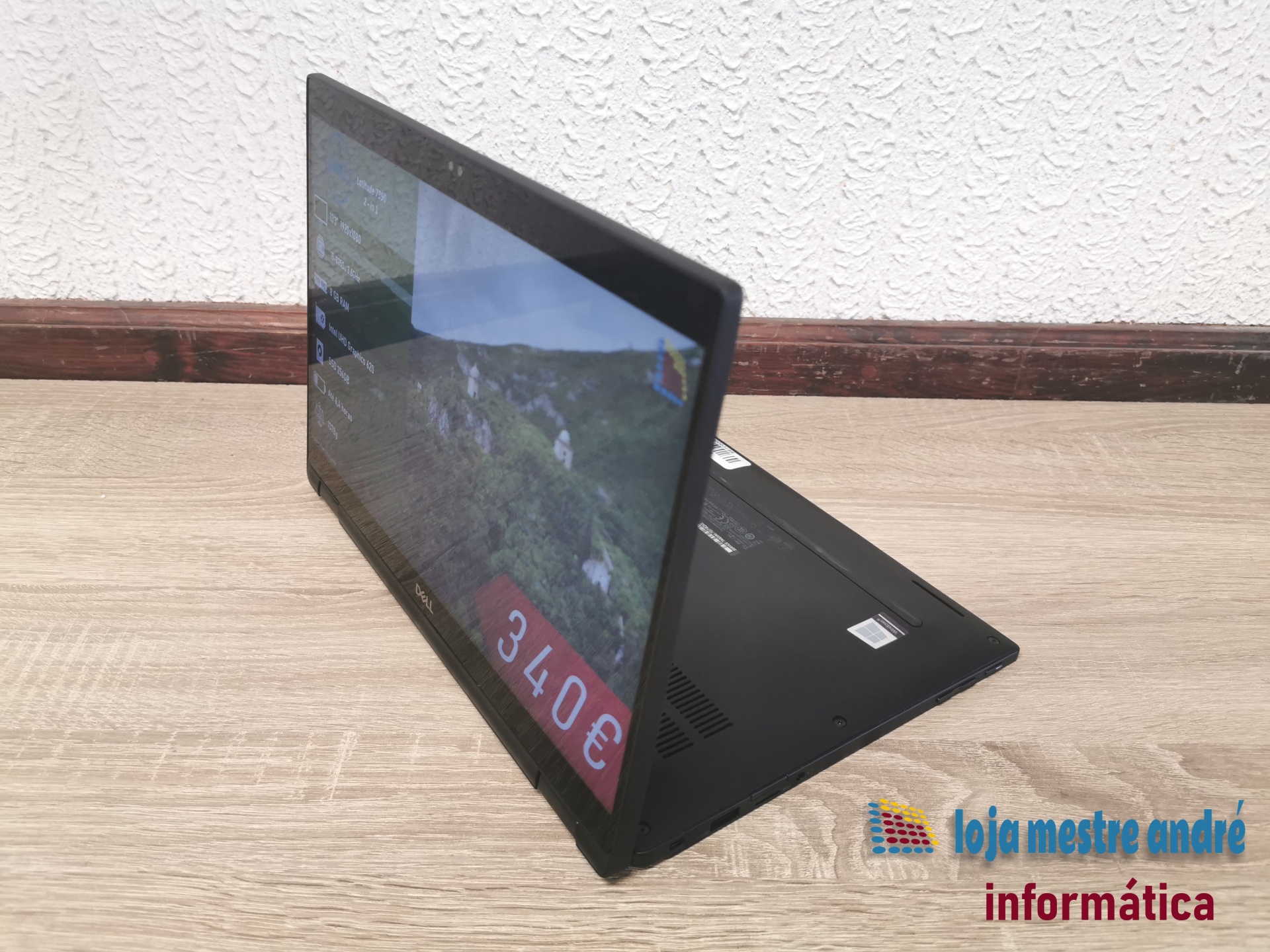 DELL Latitude 7390 2-in-1 Computador portátil Dell preto com ecrã táctil a 90 graus e preço visível