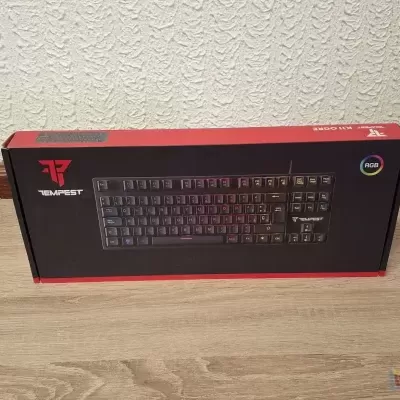 Caixa de teclado Trust GXT 880 RGB mecânico preto com retroiluminação RGB