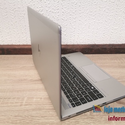 Portátil HP EliteBook metal cinzento com teclado preto