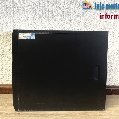 Caixa de computador desktop preta com fundo branco e logo loja mestre andre informática