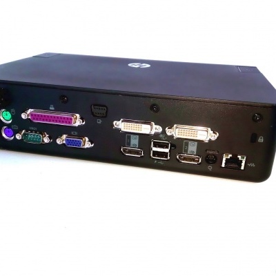 Estação de encaixe HP preta com várias portas