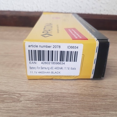 Caixa de bateria para Samsung com etiquetas e código de barras