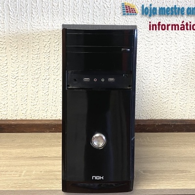 Computador de secretária preto NOX com entradas USB e botões frontais