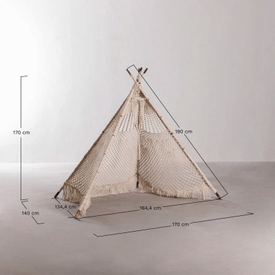 Tenda tipi em tecido branco com armação de madeira e medidas visíveis