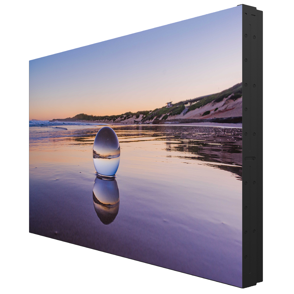 Monitor Videowall Hisense 55" FHD 500nit 2.9mm 24/7 HIS-55VW25E Painel LED com imagem de esfera de vidro refletindo paisagem de praia ao pôr do sol