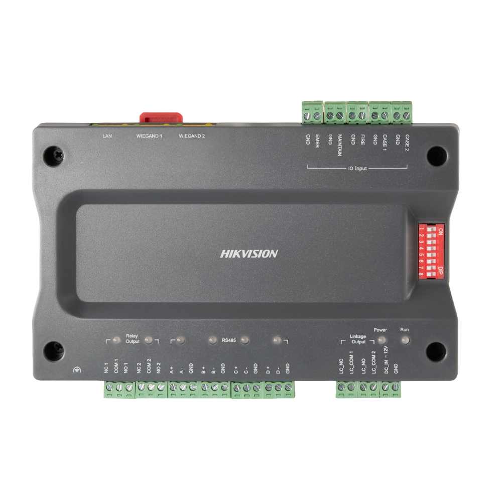 Controlador de Acesso para Elevador Hikvision DS-K2210 | 128 Apartamentos Dispositivo electrónico preto HIKVISION com conexões e interruptores vermelhos.