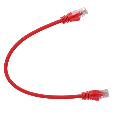 Cabo de rede Ethernet vermelho com conectores RJ45