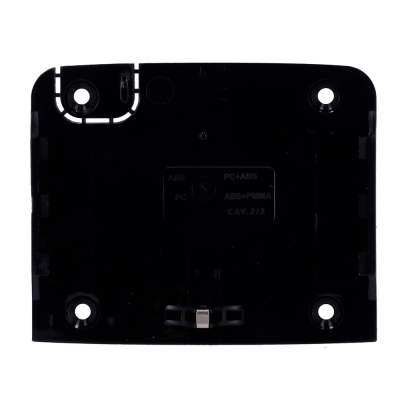 Peça plástica preta com quatro orifícios de fixação e texto técnico central