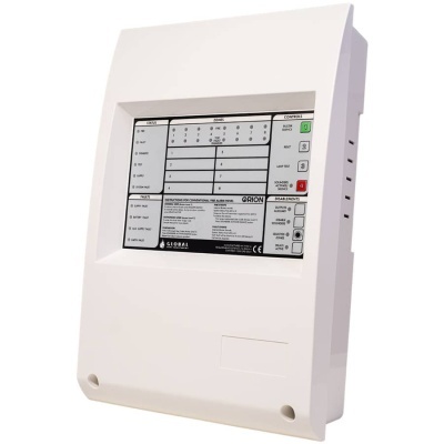 Painel de alarme de incêndio branco com etiquetas e botões coloridos