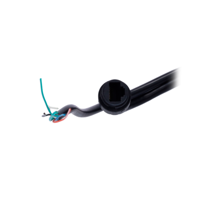 Cabo preto com conector RJ45 e fios desencapados