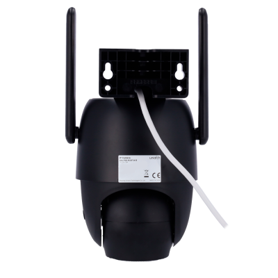 Câmara IP preta com antenas e cabo branco, em fundo branco