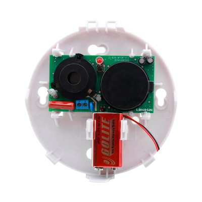 Placa eletrónica com bateria vermelha GOLITE numa base branca redonda