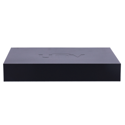 Caixa preta retangular com logótipo UDV em relevo.