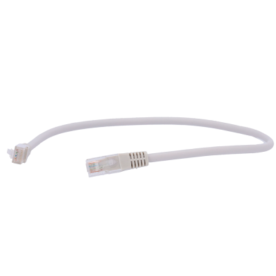 Cabo de rede Ethernet cinza com conectores RJ45 transparentes