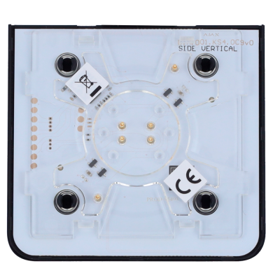 componente eletrónico branco com contactos dourados e etiquetas CE