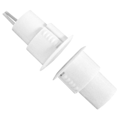 Conector elétrico branco de plástico em fundo branco