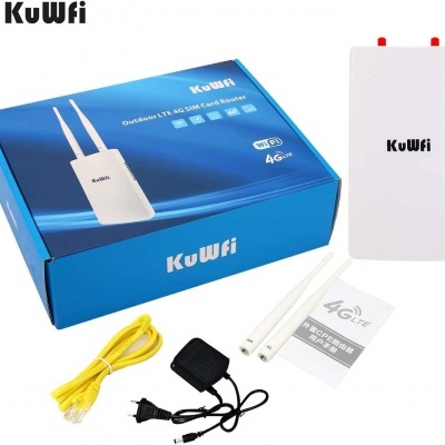 Roteador KuWfi branco com antenas, cabo amarelo, fonte preta e caixa azul