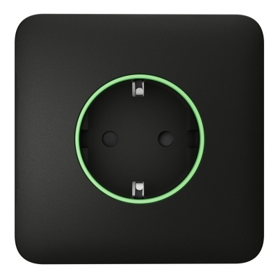 Tomada elétrica preta com anel verde