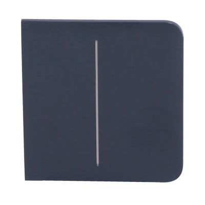 Produto quadrado cinza escuro com linha vertical prata