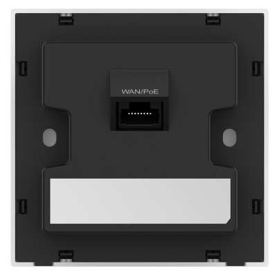 Painel quadrado preto com porta WAN/PoE e espaço branco