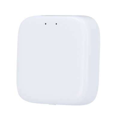 Máquina branca quadrada com cantos arredondados e duas perfurações na parte superior