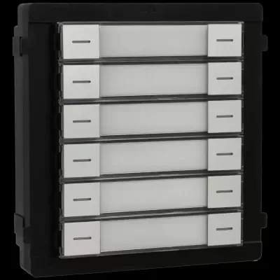 Painel elétrico com cinco interruptores retangulares prateados em moldura preta