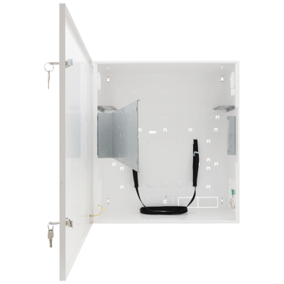 Caixa metálica branca com porta aberta e suporte interno