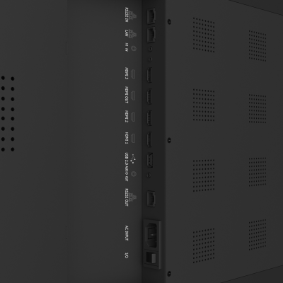 Detalhe das portas traseiras de dispositivo eletrônico preto com etiquetas
