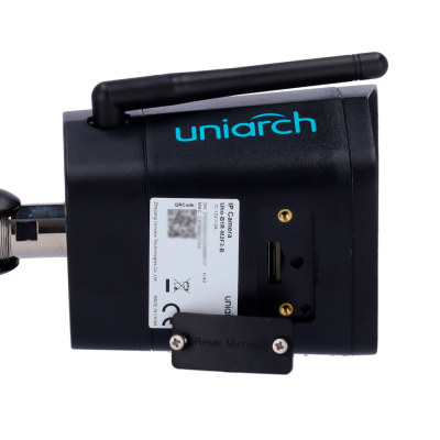 Câmara IP Uniarch preta com antena e porta micro SD