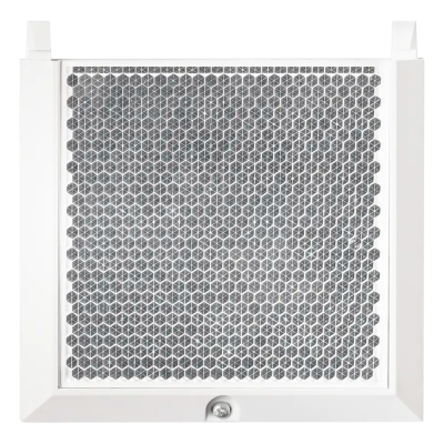 Filtro quadrado branco com padrão hexagonal prateado e moldura branca com parafuso