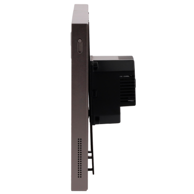 Dispositivo eletrónico retangular cinzento com parte traseira preta e ranhuras de ventilação