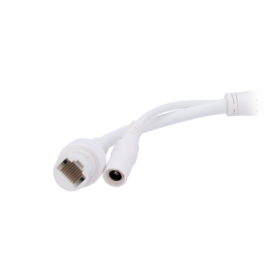 Cabo branco com conectores RJ45 e conector de energia