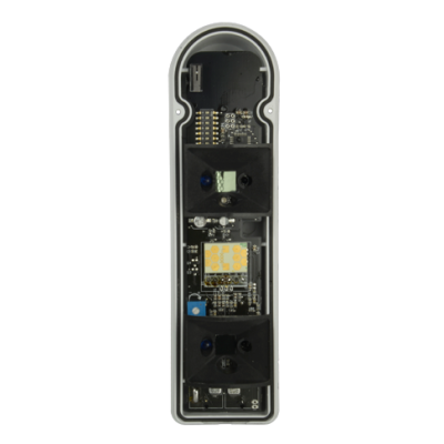 Dispositivo eletrónico retangular com circuitos visíveis e componentes internos.