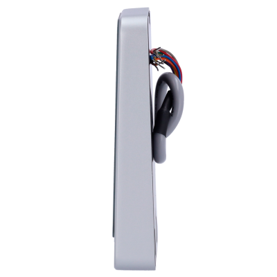 Dispositivo cinza com cabos coloridos expostos