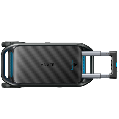 Mala rígida preta com alça telescópica cinza e detalhes azuis